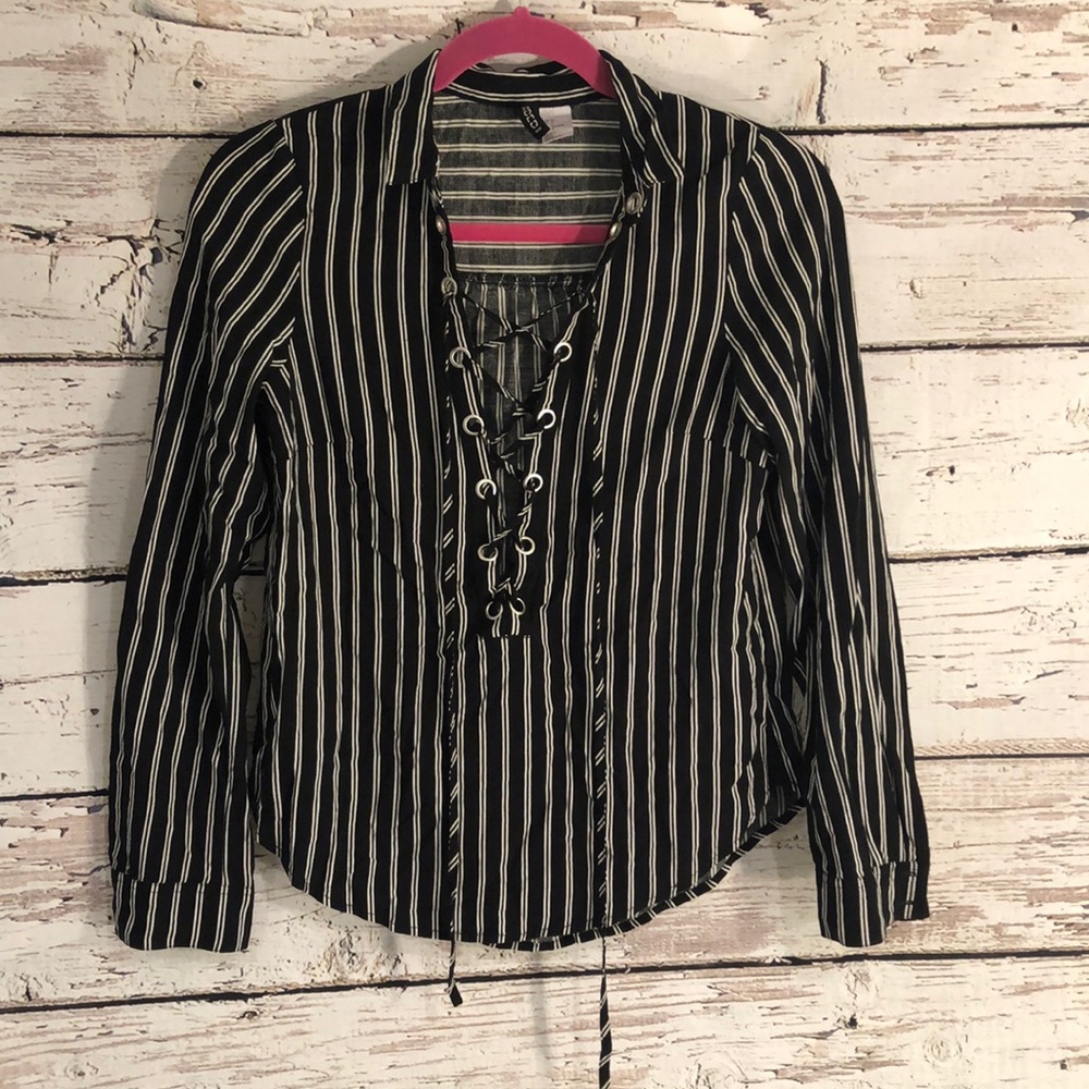 Divided Lance Up Blouse